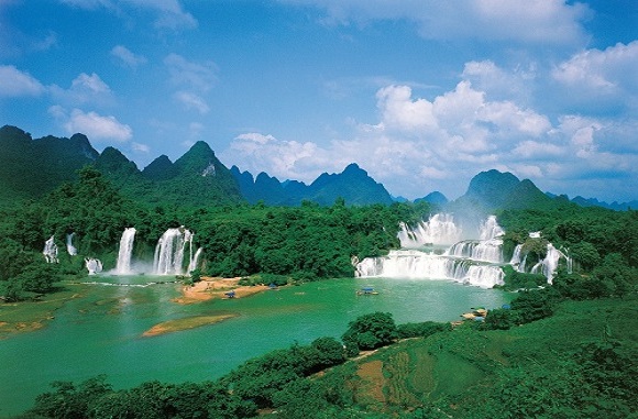 德天跨国大瀑布•桂林山水•漓江阳朔 四天三晚游【无购物店】