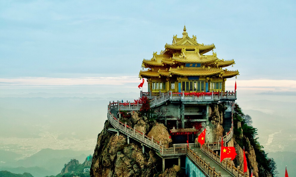 <b>初识河南纯玩双飞5日游-郑州/云台山/老君山/洛邑古城/夜游帝都洛阳/龙门石窟/嵩山少林寺/开封包公祠/大宋武侠城（Lxtx）</b>