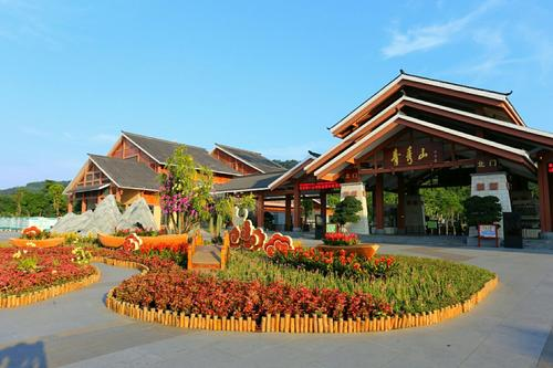 <b>南宁市内精品一日游【青秀山•扬美古镇•南湖公园•三街二巷•亭子码头】【小包团游】</b>