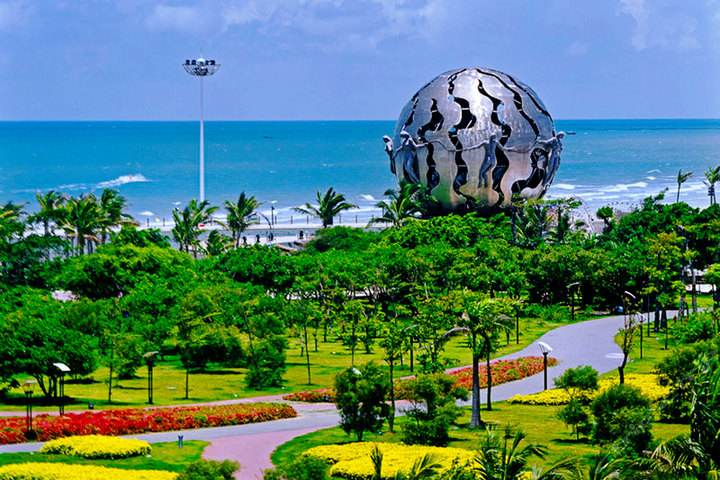 <b>【广西美景5天游】桂林象鼻山•漓江阳朔•世外桃源•北海银滩5天4晚游</b>